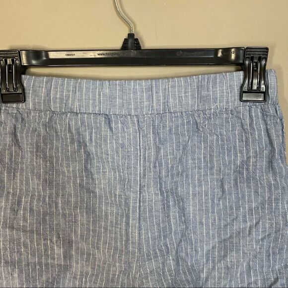 GIRLS Copper Key Pull Up Blue Striped Ruffled Shorts - Picture 4 of 6